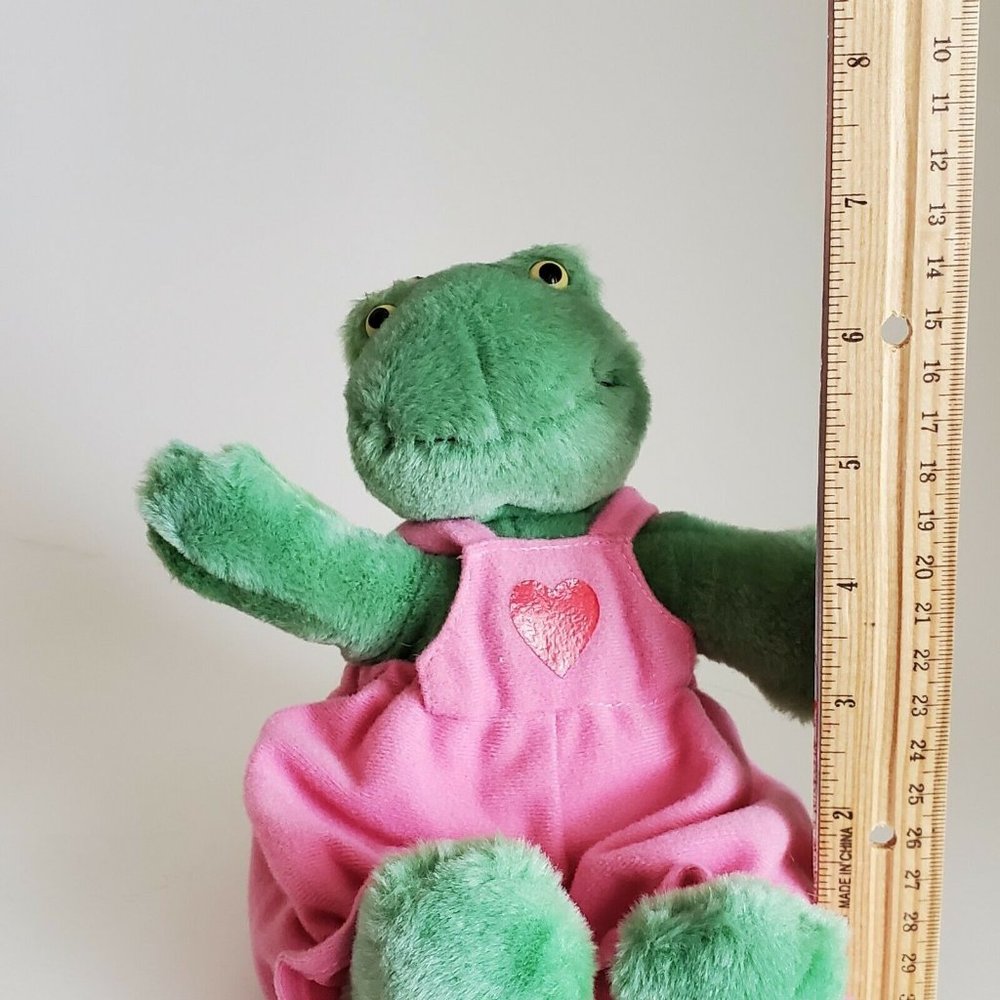 Vintage Hallmark Frog Plush Pink Jumpsuit Valentine Heart Girl  8" - Picture 7 of 11
